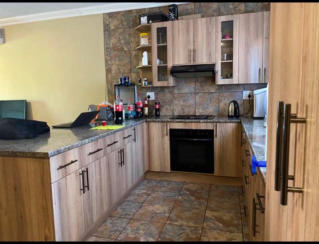 2 BEDROOM PROPERTY TO RENT IN CHROOM PARK